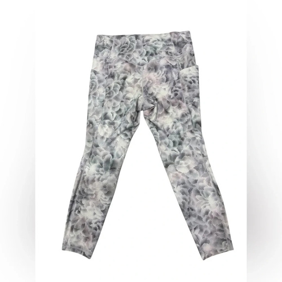 Athleta Hi Rise Salutation Stash Tight Floral Motif Sz XL Gray/White Compression - Picture 11 of 12